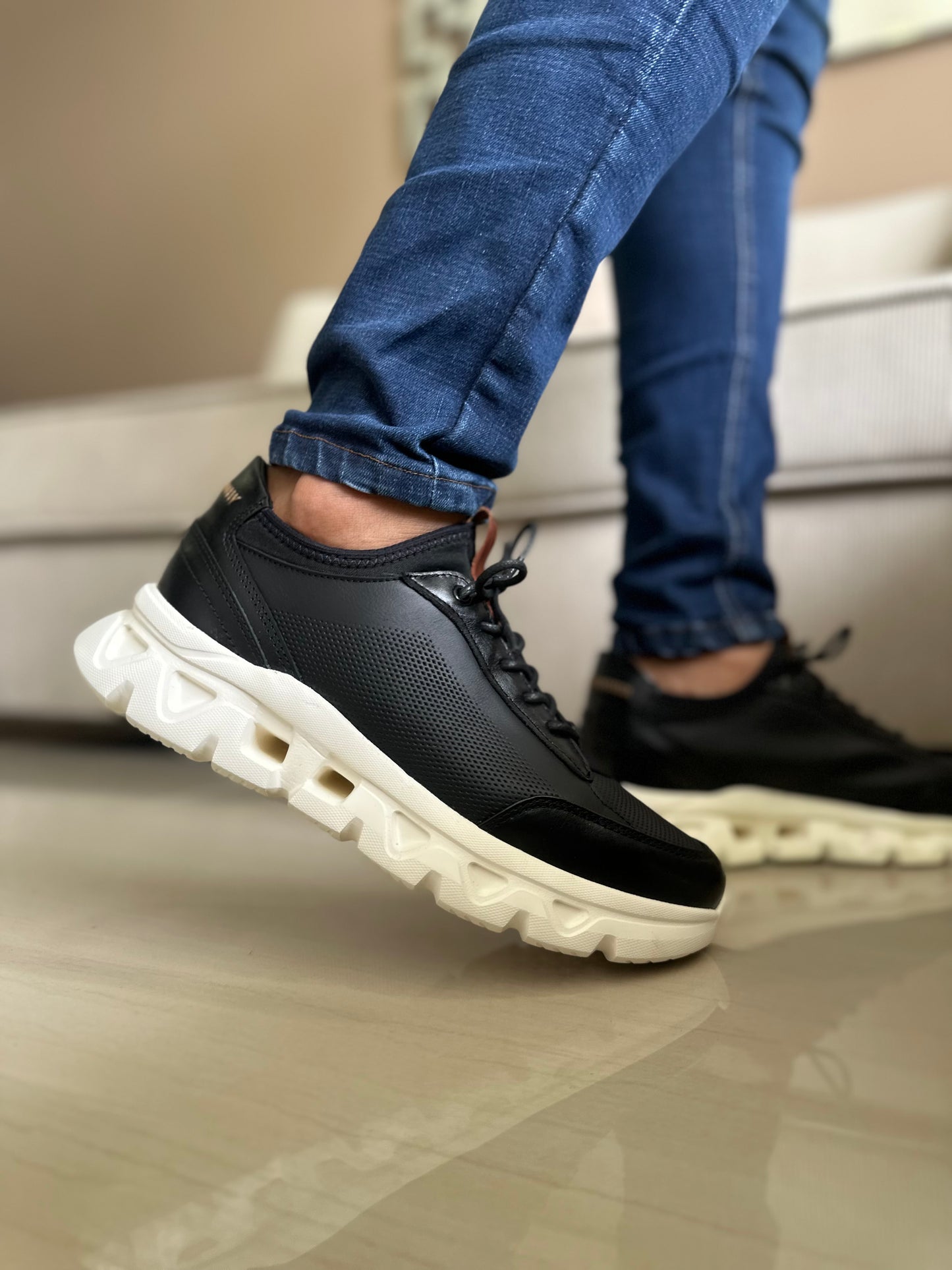 TENIS PARA HOMBRE EN CUERO NEGRO | REF OREGÓN 402
