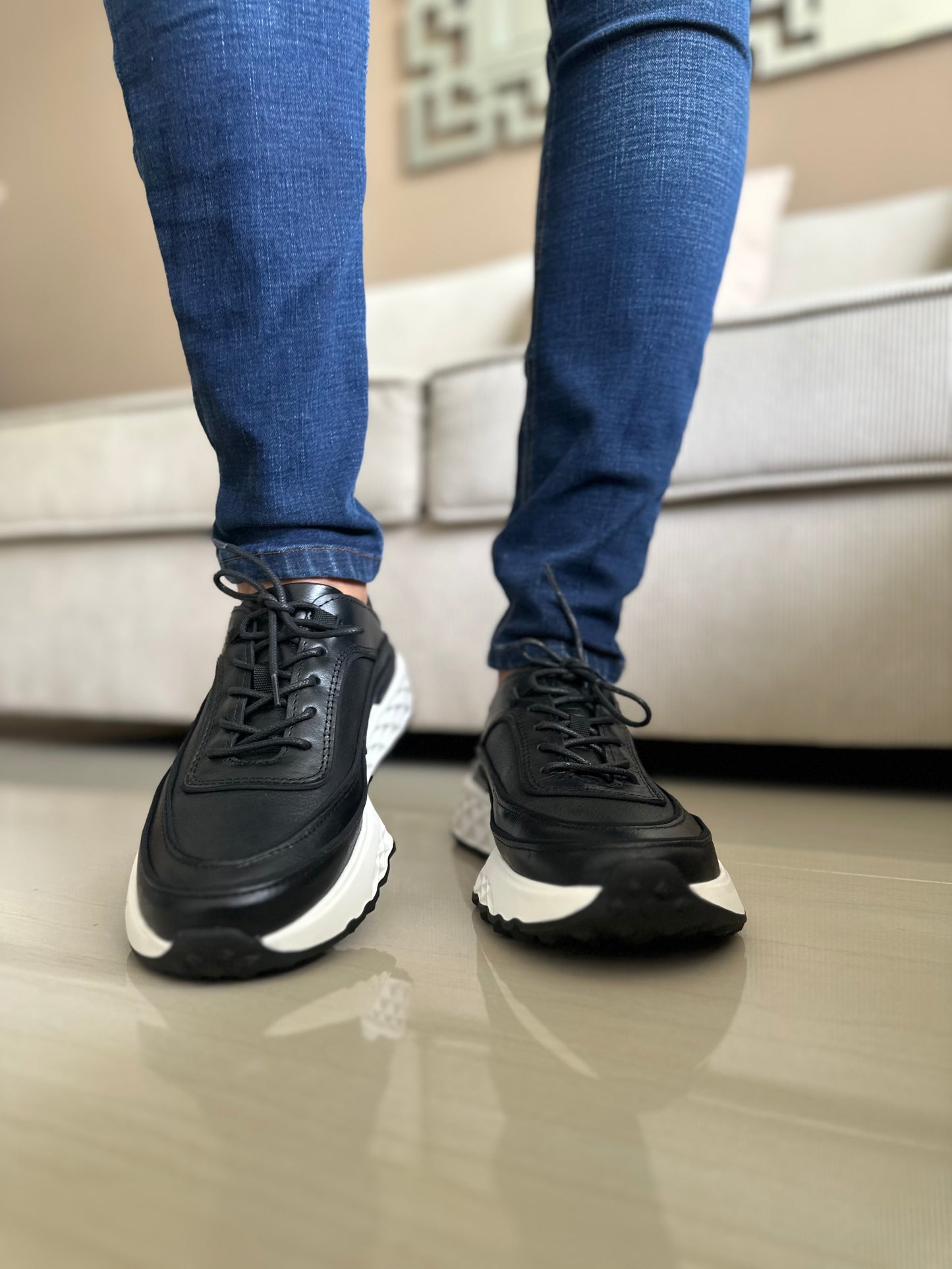 TENIS PARA HOMBRE EN CUERO NEGRO | REF KATMANDU 3309