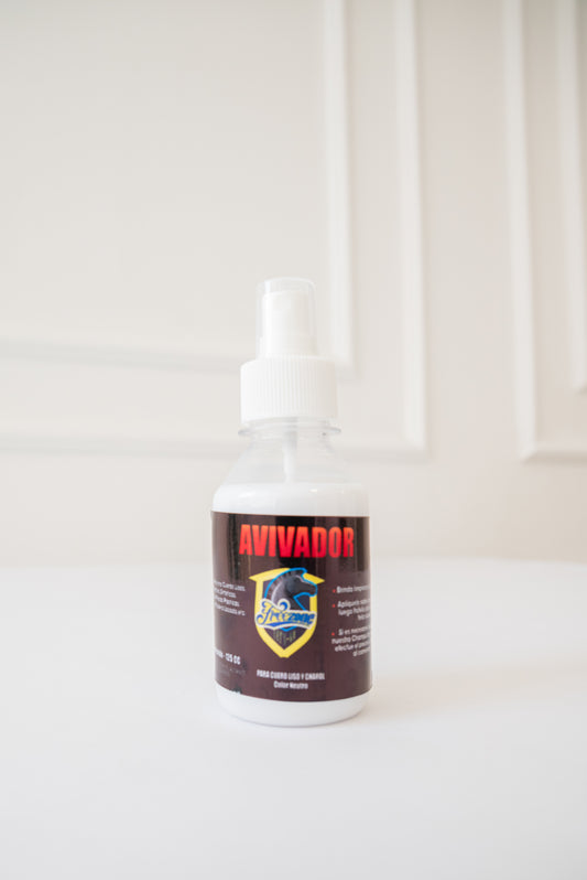 AVIVADOR MULTIUSOS PARA CUERO NOBUCADOS Y BRILLANTES.