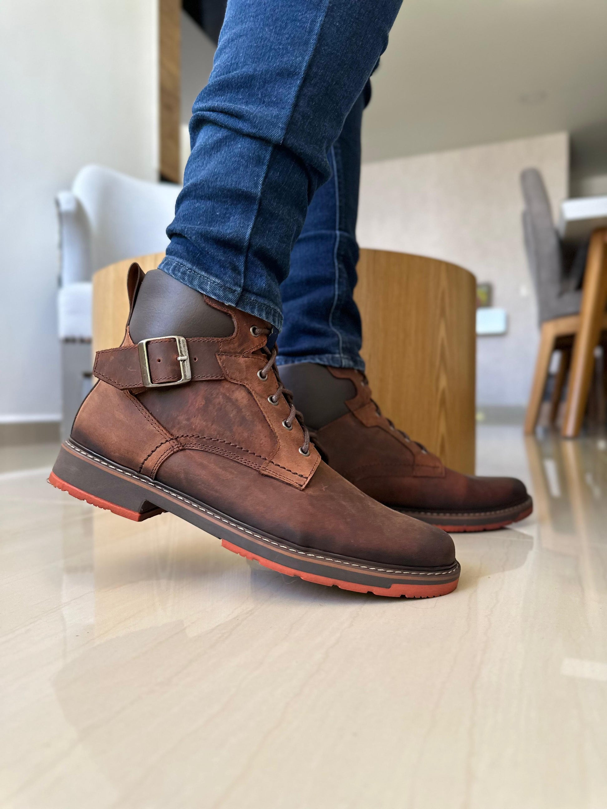 BOTAS PARA HOMBRE EN CUERO ENCERADO /DAVIDSON COÑAC NOBUCK REF