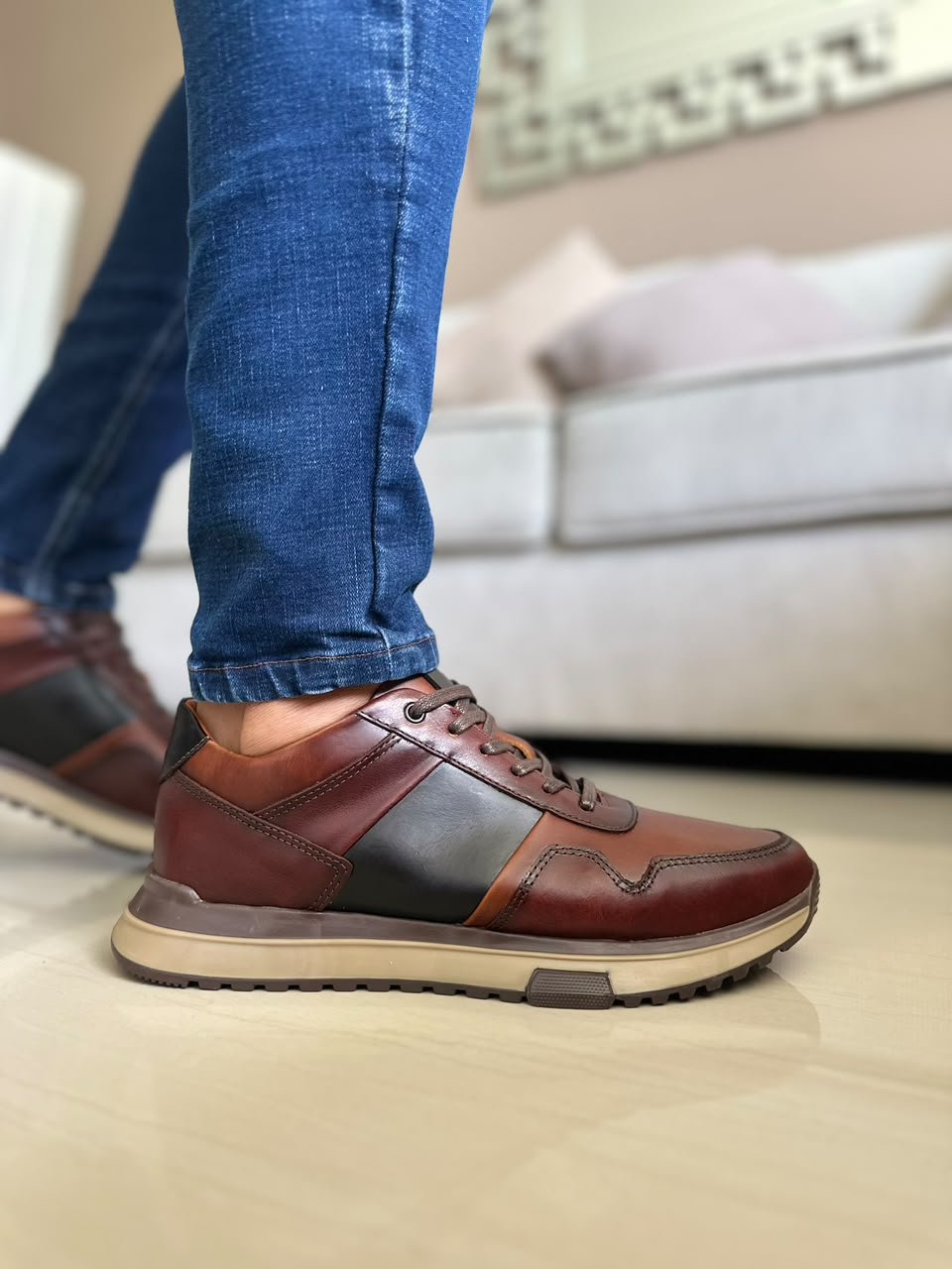 SNEAKERS EN CUERO COÑAC X NEGRO TR PARA HOMBRE| REF CRACOVIA