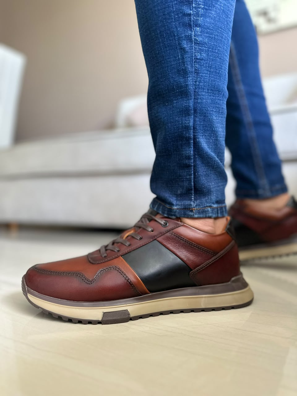 SNEAKERS EN CUERO COÑAC X NEGRO TR PARA HOMBRE| REF CRACOVIA