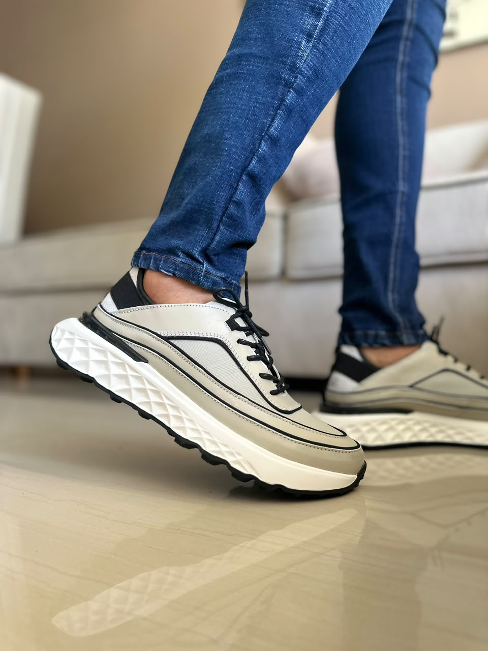 TENIS PARA HOMBRE EN CUERO GRIS PASTEL | REF KATMANDU 3309