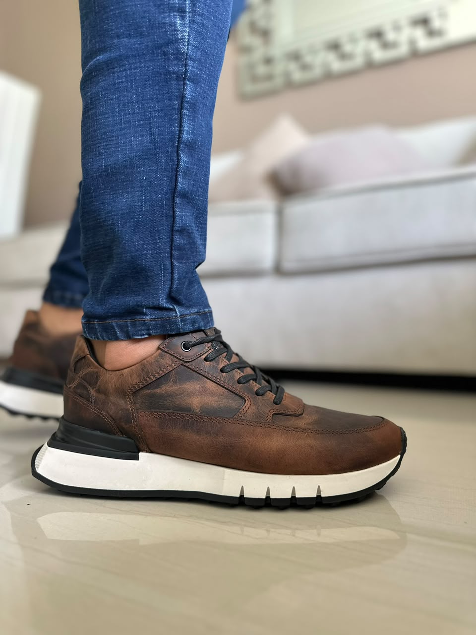 TENIS PARA HOMBRE EN CUERO HOJA SECA | REF: MARC 600