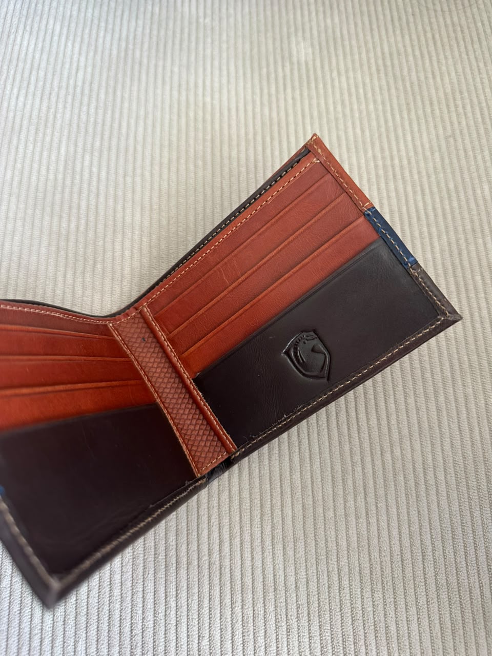 BILLETERA EN CUERO AZUL X MIEL X CAFE PARA HOMBRE