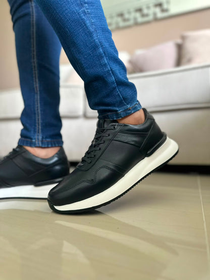 SNEAKERS EN CUERO NEGRO X BLANCO PARA HOMBRE| REF CRACOVIA