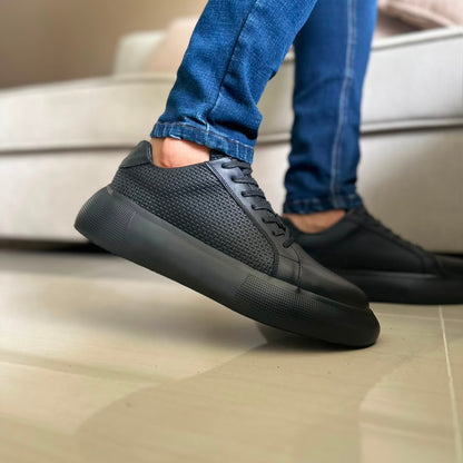 SNEAKER PLANO EN CUERO NEGRO | REF DAMASCO