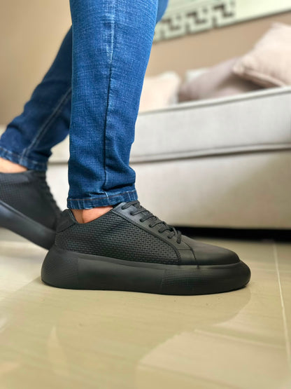 SNEAKER PLANO EN CUERO NEGRO | REF DAMASCO