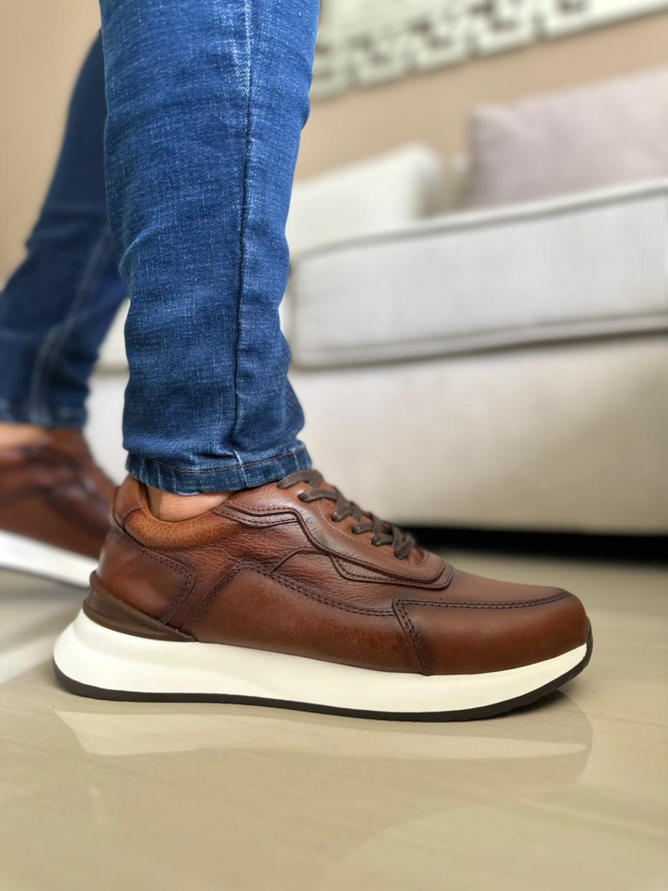 TENIS PARA HOMBRE EN CUERO MIEL | REF ATENAS