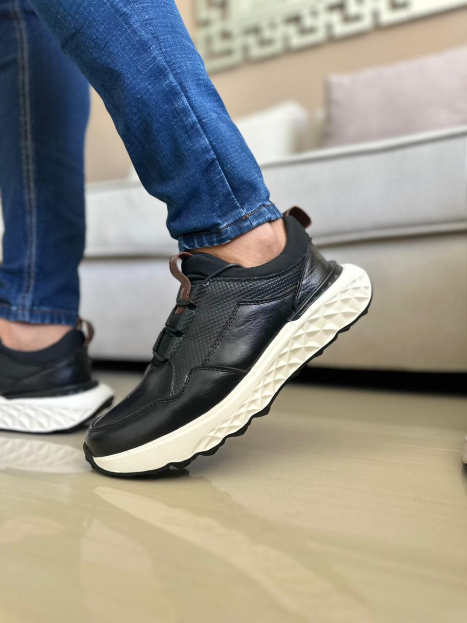 TENIS PARA HOMBRE EN CUERO NEGRO | REF SINGAPUR