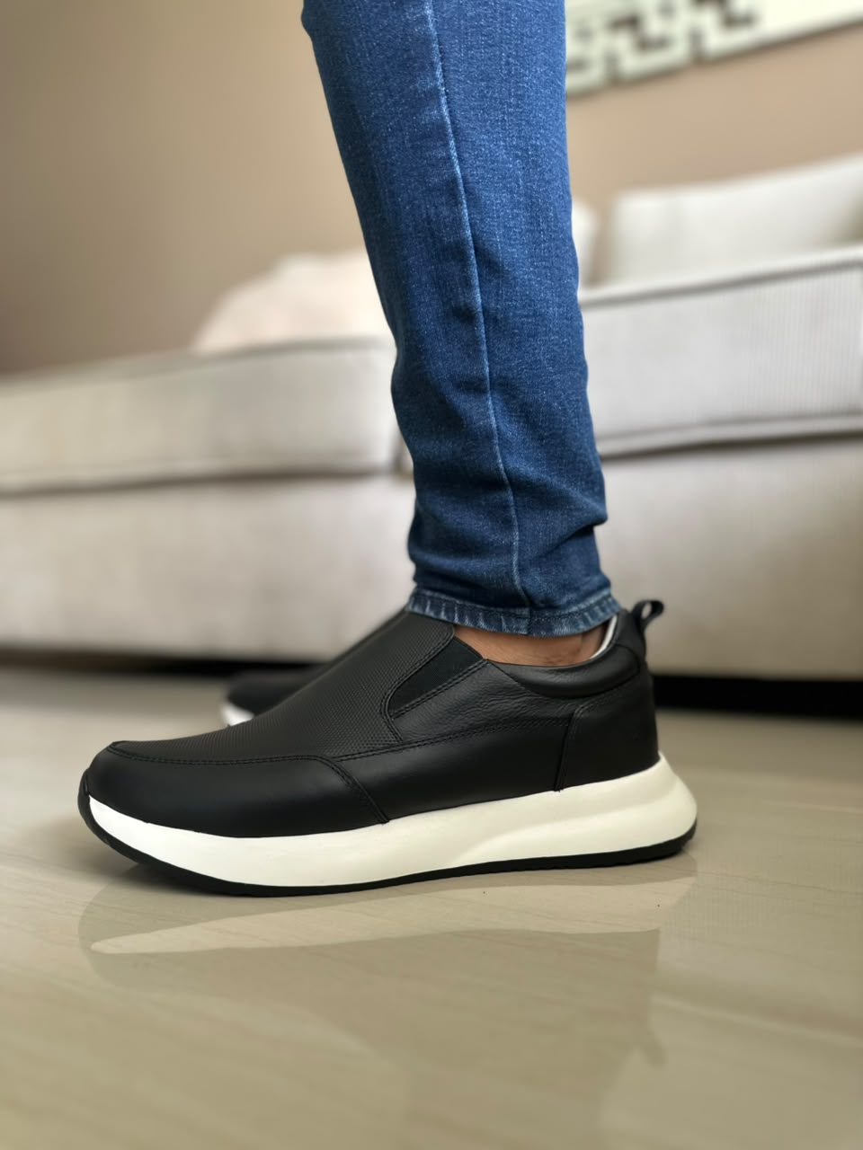 MOCASIN PARA HOMBRE EN CUERO NEGRO | REF ALMADA