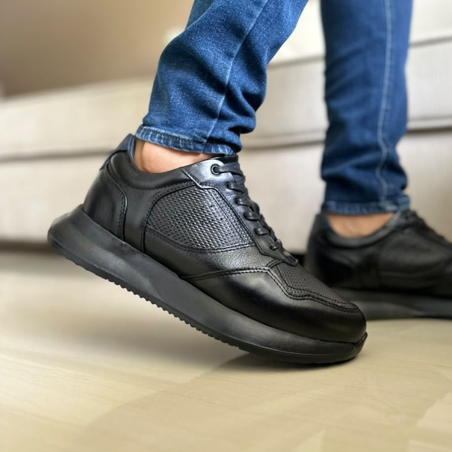 TENIS PARA HOMBRE EN CUERO NEGRO X SUELA NEGRA | REF: D 12 IBIZA