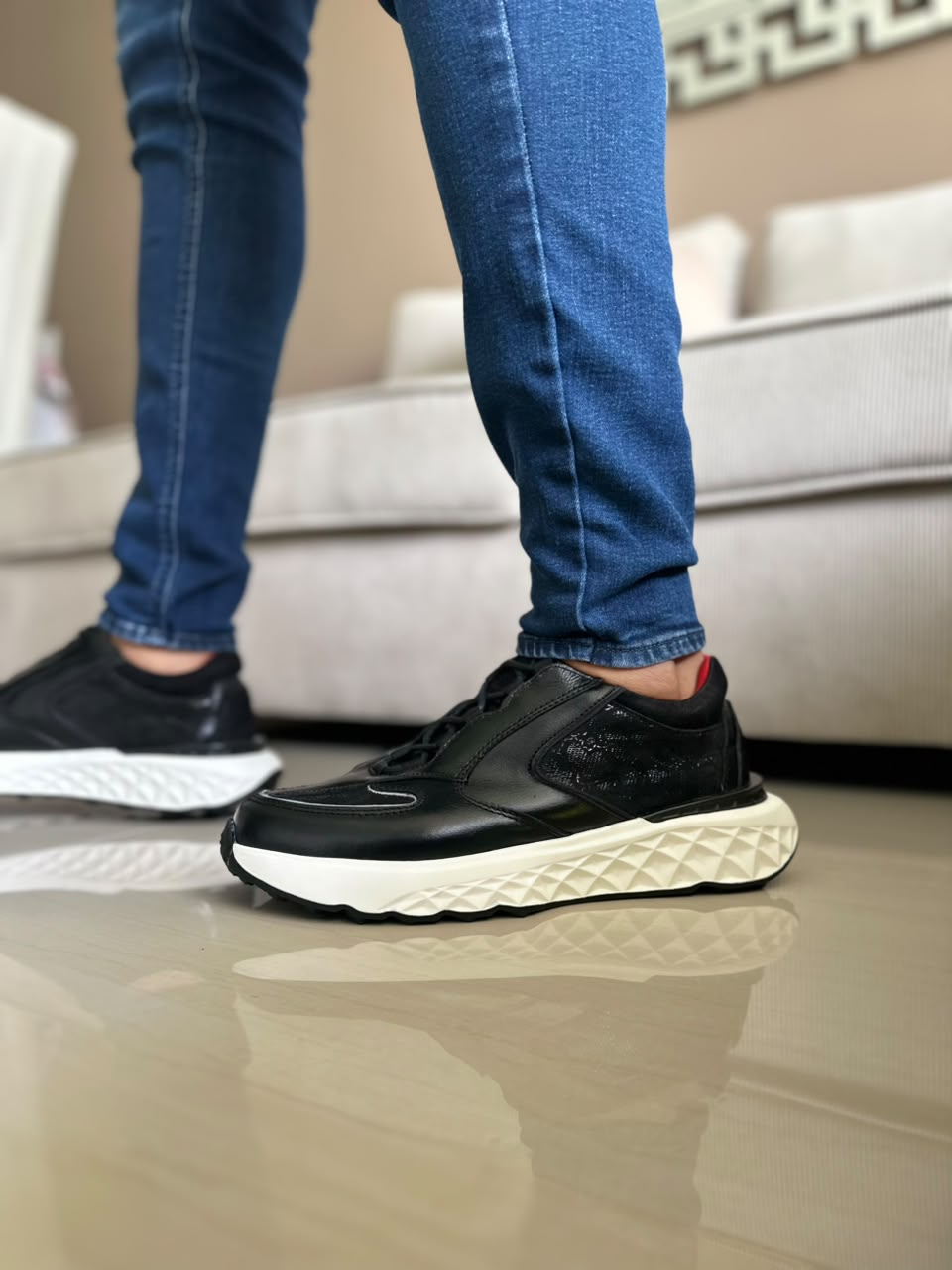 TENIS PARA HOMBRE EN CUERO NEGRO | REF SHENZHEN