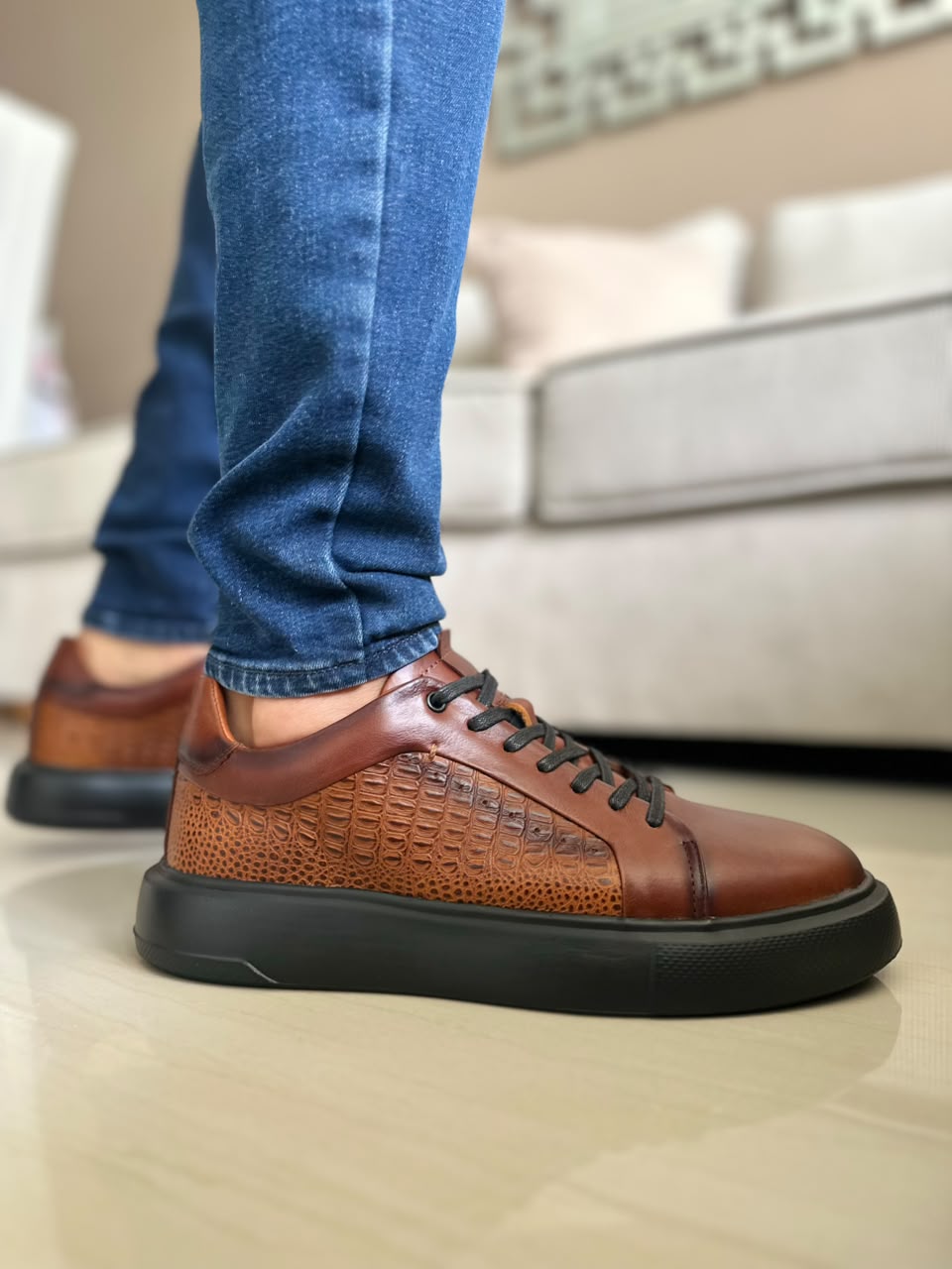 TENIS PARA HOMBRE EN CUERO MIEL X NEGRO | REF VANCOUVER