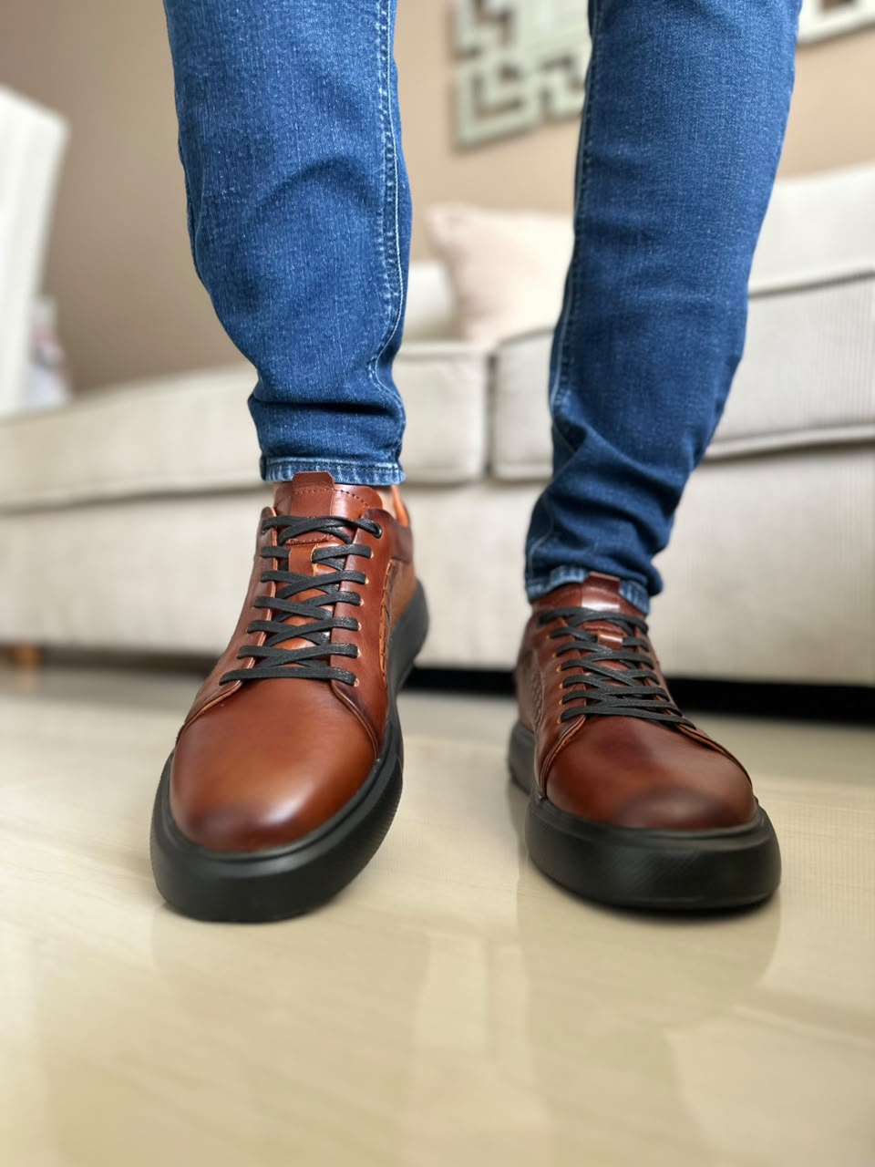 TENIS PARA HOMBRE EN CUERO MIEL X NEGRO | REF VANCOUVER