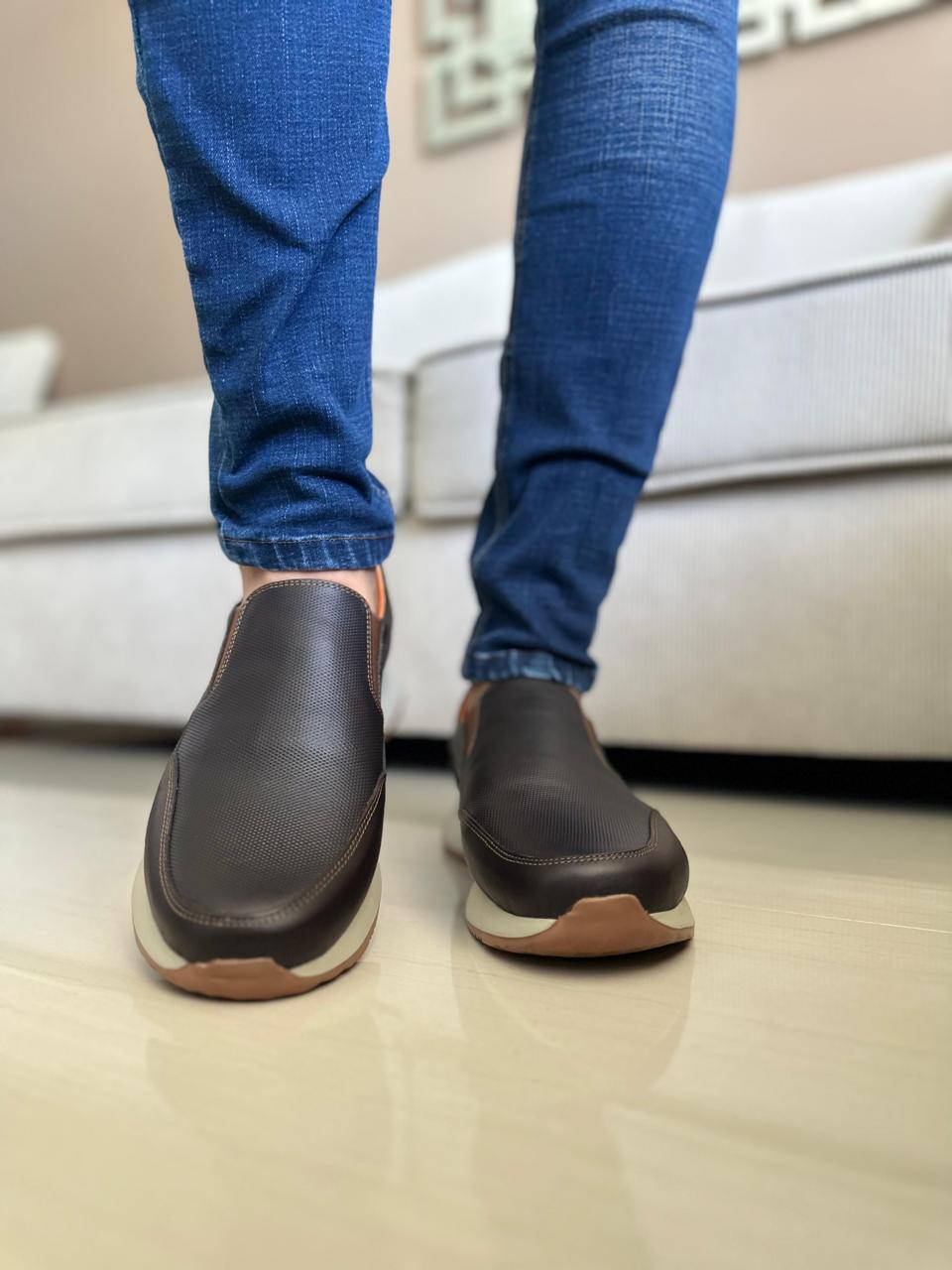 MOCASIN PARA HOMBRE EN CUERO CAFE| REF ALMADA