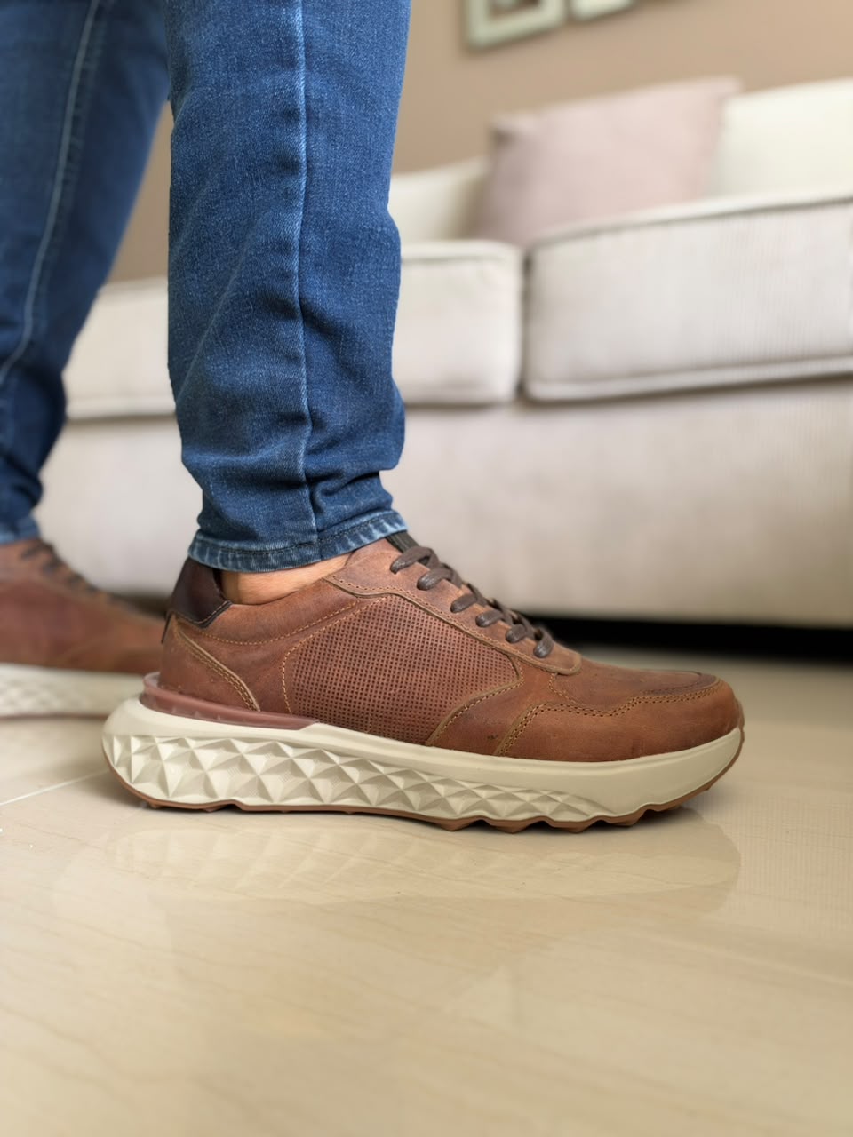 TENIS PARA HOMBRE EN CUERO CREMA | REF HELSINKI