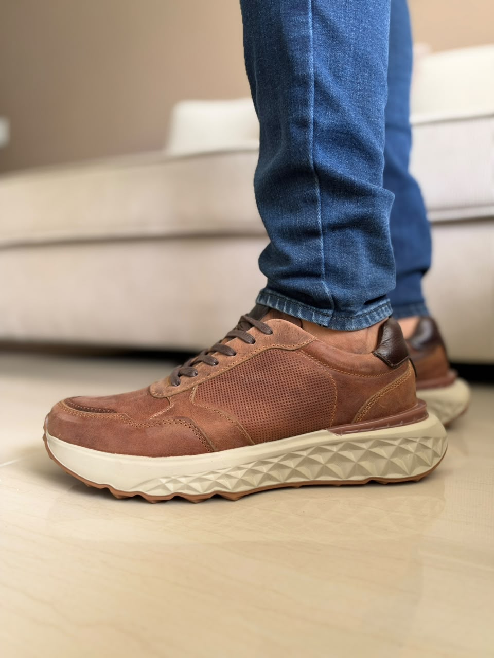 TENIS PARA HOMBRE EN CUERO CREMA | REF HELSINKI